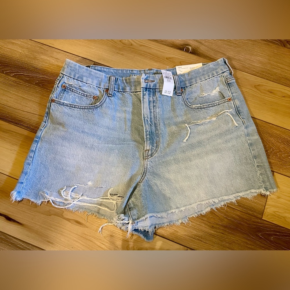 American Eagle Light Blue Distressed Jean Shorts NWT